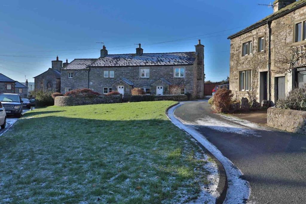 Charming Dog-Friendly Yorkshire Dales Cottage, Austwick Exterior photo